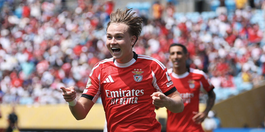Copertina: Mondiale per Club, Schjelderup protagonista contro il Bayern. E il Como...