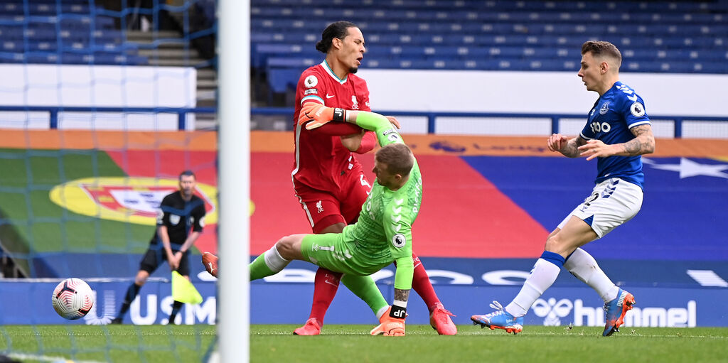 Copertina: Liverpool, Van Dijk non si abbatte: "Penso al recupero, riabilitazione pianificata nei dettagli"