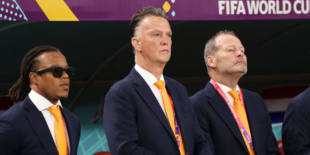 Copertina: Van Gaal: "Messi? Otto anni fa non toccò palla"