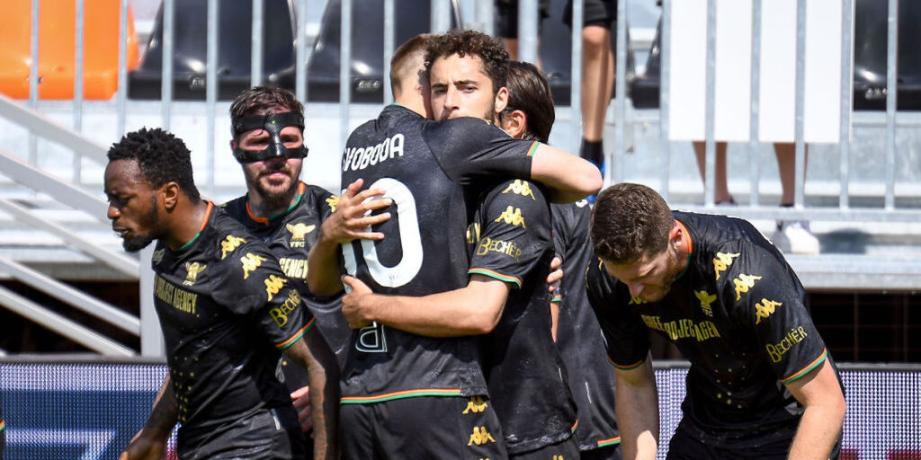 Copertina: Venezia-Bologna 4-3: cronaca, tabellino e voti del Fantacalcio