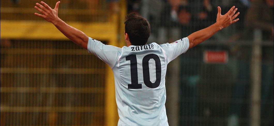 Copertina: Lazio, Zarate versione amarcord: "Che rimpianto essere andato via, ero un idolo"