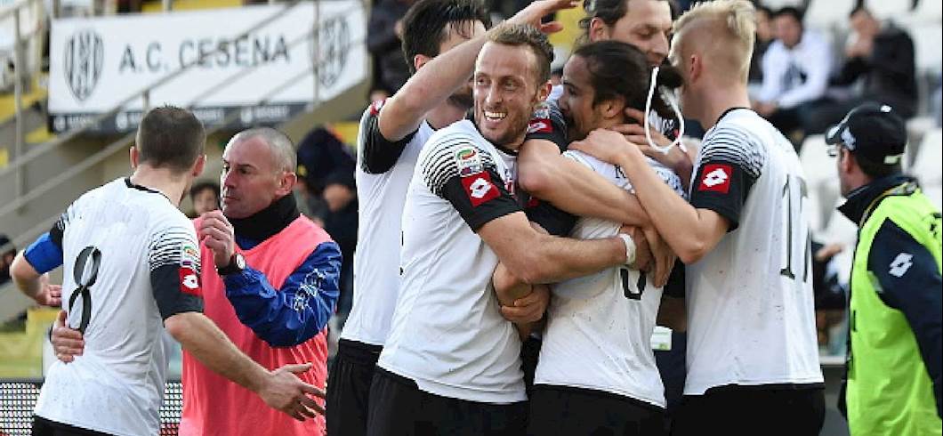 Copertina: FG-LATO B - Cesena cala il tris, rimonta Cagliari, Bari e Trapani a domicilio