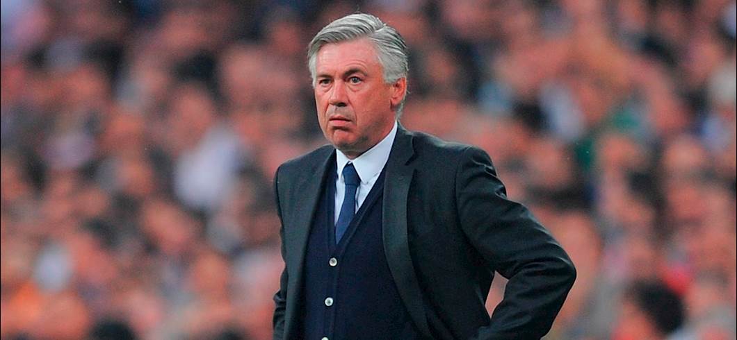 Copertina: Guai in vista per Ancelotti: multa per il dito medio ai tifosi berlinesi? Rischia anche l'Herta Berlino
