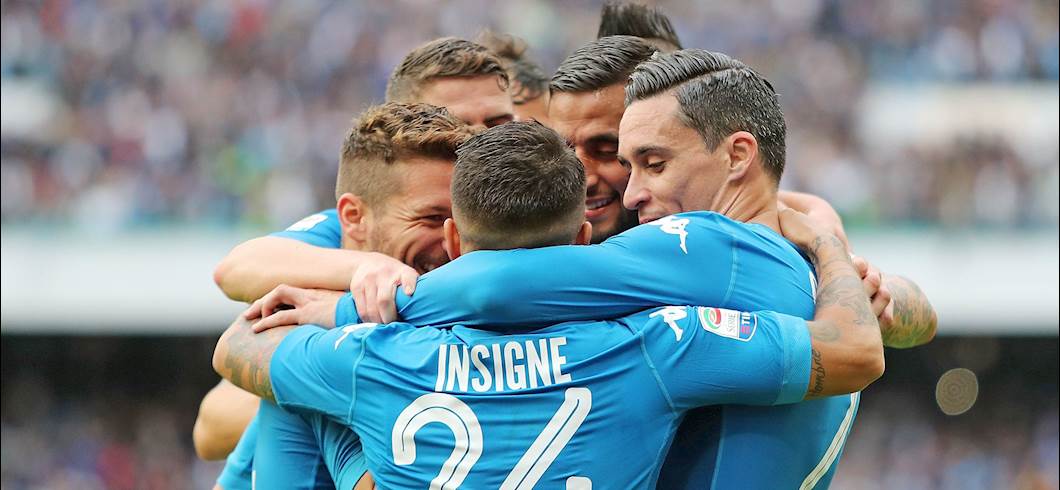 Copertina: Napoli con la seconda miglior media-punti d'Europa, segue la Juventus. Barcellona bunker, Manchester City macchina da gol