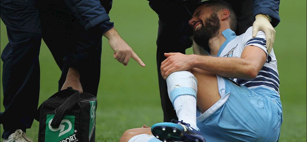 Copertina: Da Falcinelli a Candreva, passando per Conte e...Violani: l'arte di farsi male dopo un gol