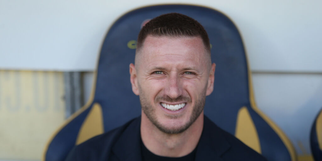 Copertina: Torino, la Juve Stabia libera Abate che chiede Strefezza