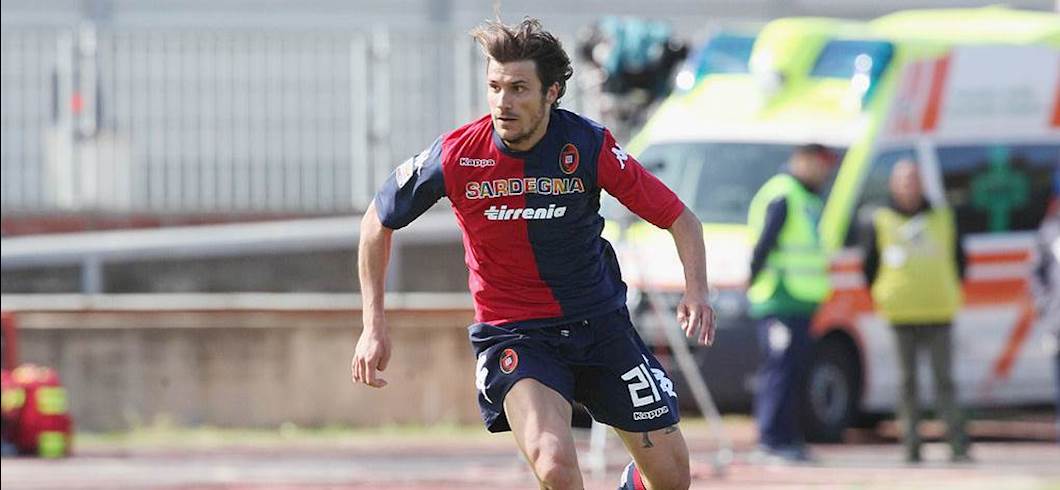 Copertina: Cagliari, avanti con Rastelli. Multe in arrivo per Sau, Joao Pedro e Dessena, il motivo