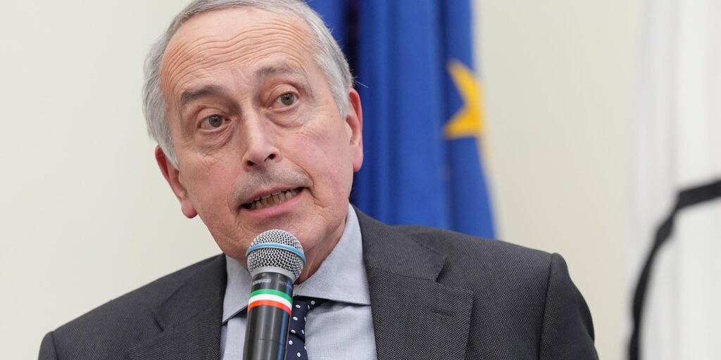 Copertina: Abete: "Chiederò al consiglio LND di candidarmi per la FIGC"