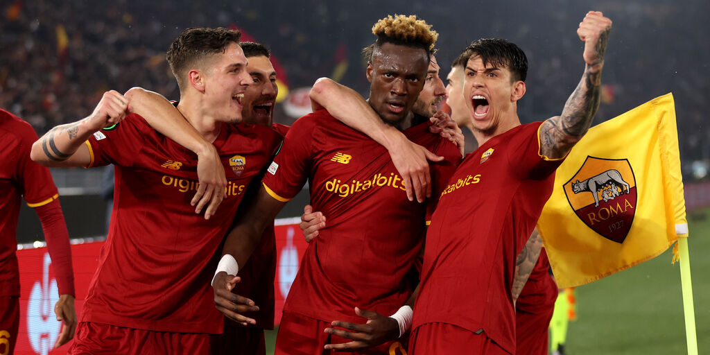 Copertina: Conference League, Roma sogna: Abraham la porta in finale