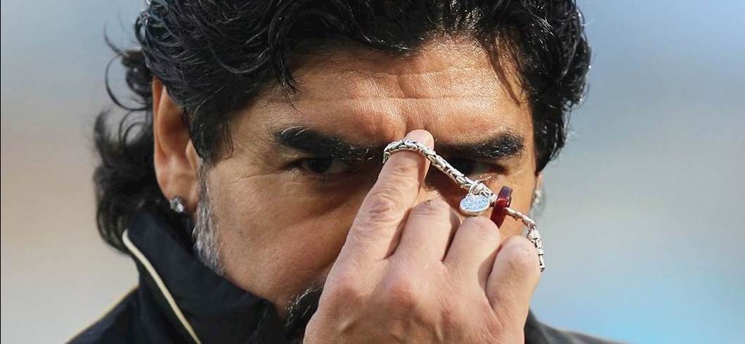 Copertina: Maradona, il libro di Raffaele Nappi sulla “teologia” del Pibe de Oro