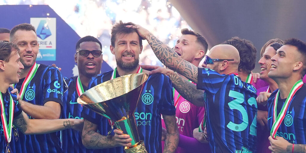 Copertina: Inter, quale futuro per Acerbi e de Vrij? Il punto in vista della prossima stagione