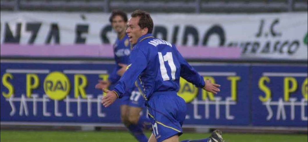 Copertina: Adailton: "Verona squadra dell'anno. Ho un debole per Orsolini"