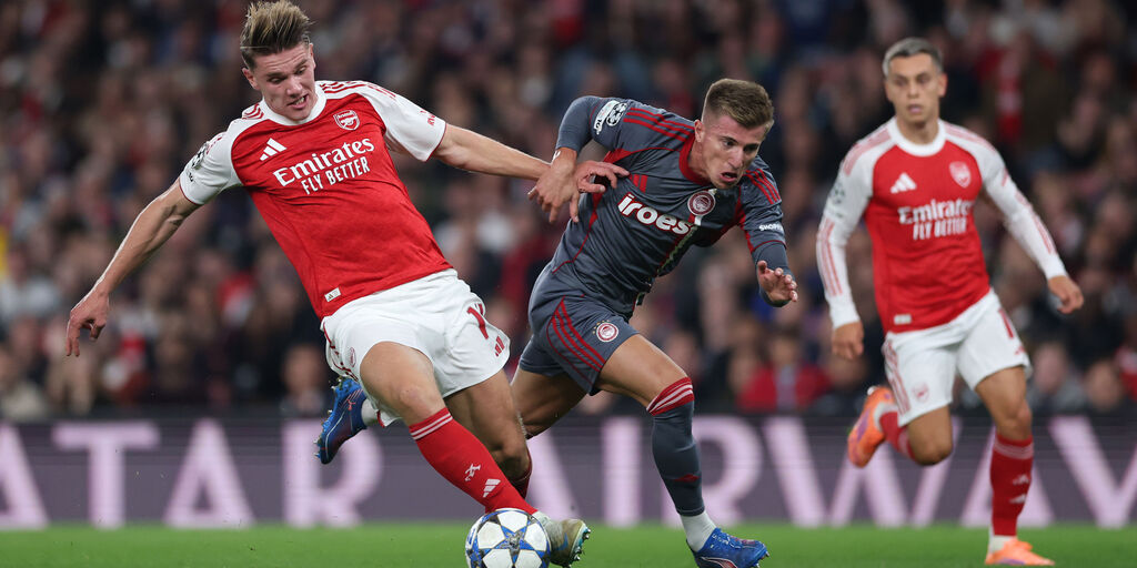 Copertina: Arsenal con un filo di gas, Olympiacos battuto 2-0