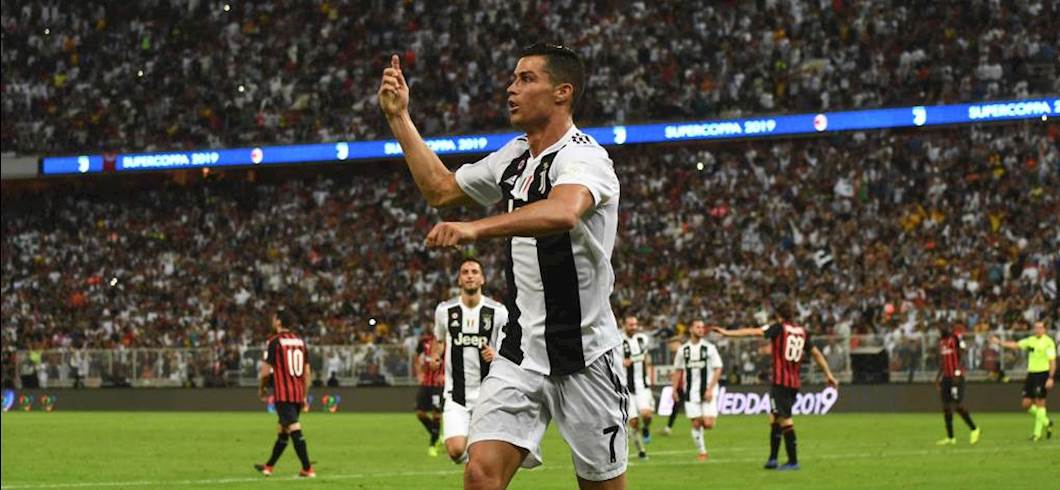 Copertina: Al Milan non basta l'orgoglio, alla Juve basta Ronaldo: la Vecchia Signora torna a far sua la Supercoppa italiana