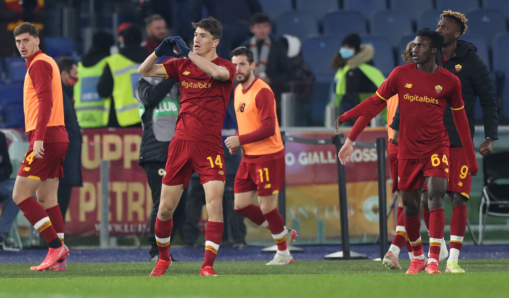 Shomurodov esulta dopo il gol dell'1 a 0 (Getty).