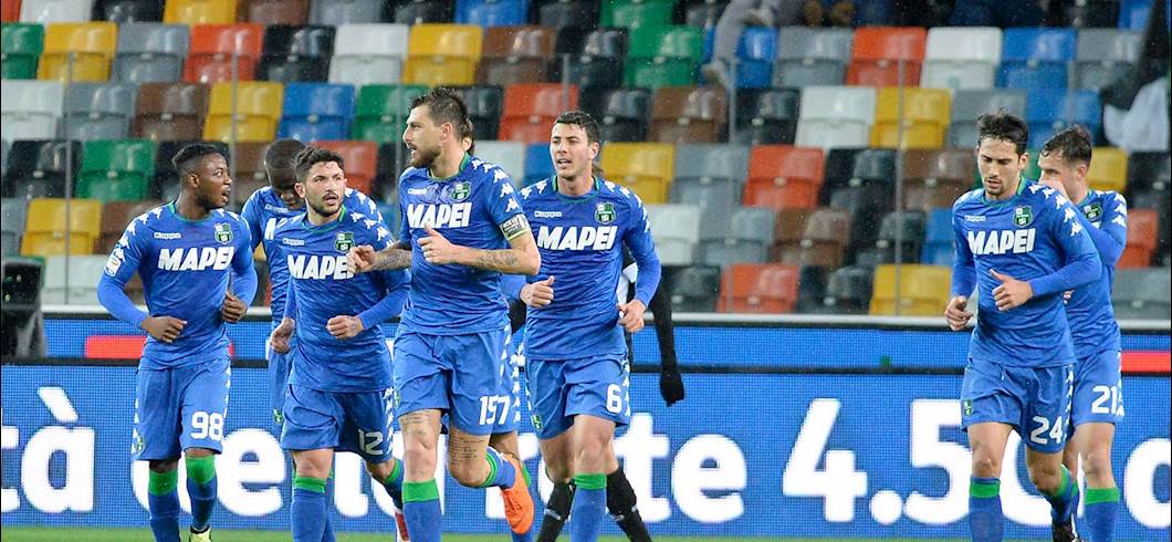 Copertina: Colpaccio Sassuolo! Sensi regala tre punti d'oro. Quinta sconfitta di fila per Oddo