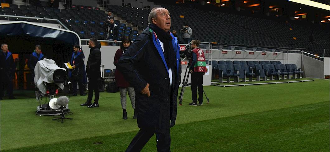 Copertina: Il doppio retroscena: "Ventura non vuole dimettersi". E prima aveva già pensato di andarsene