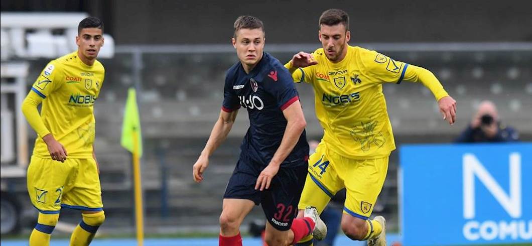 Copertina: Chievo e Bologna si dànno battaglia senza paura. Al Bentegodi finisce 2-2