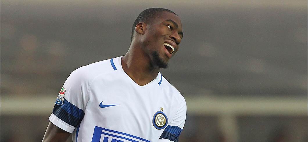 Copertina: Kondogbia, il gol contro il Real non gli basta. Un cronista gli chiede dell'assenza del migliore al mondo, lui replica: "Non sapevo Messi giocasse con il Real..."