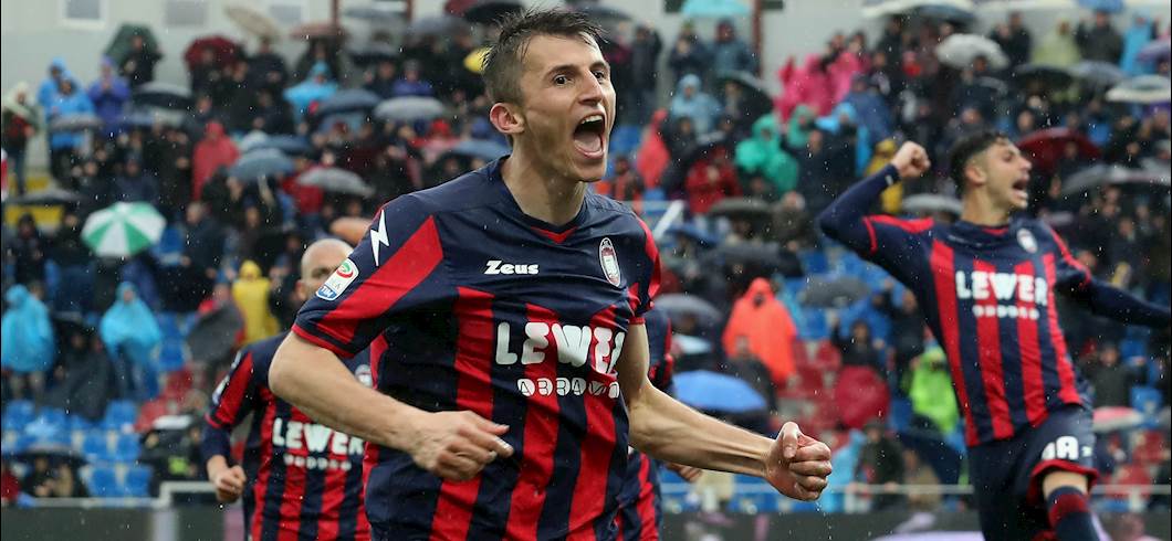 Copertina: Crotone e fantacalcio, altra tegola: frattura del metatarso per Budimir