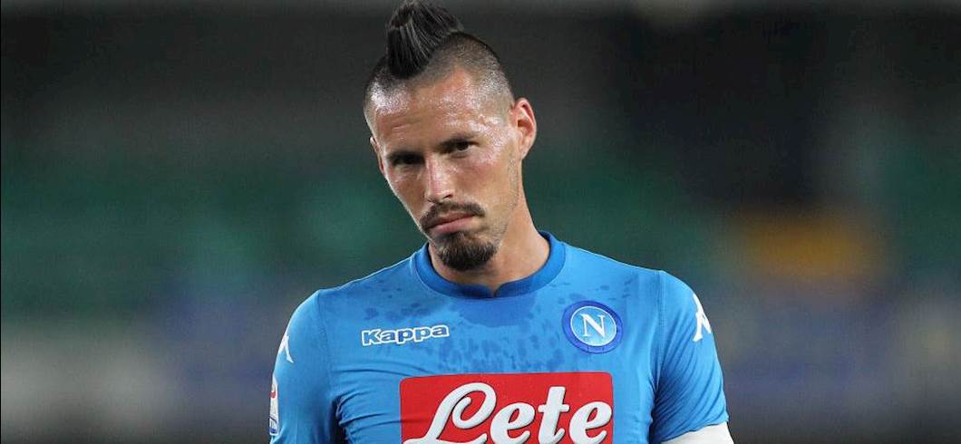 Copertina: Napoli, il tatuatore di Hamsik: "Ha già prenotato i colori dello scudetto"