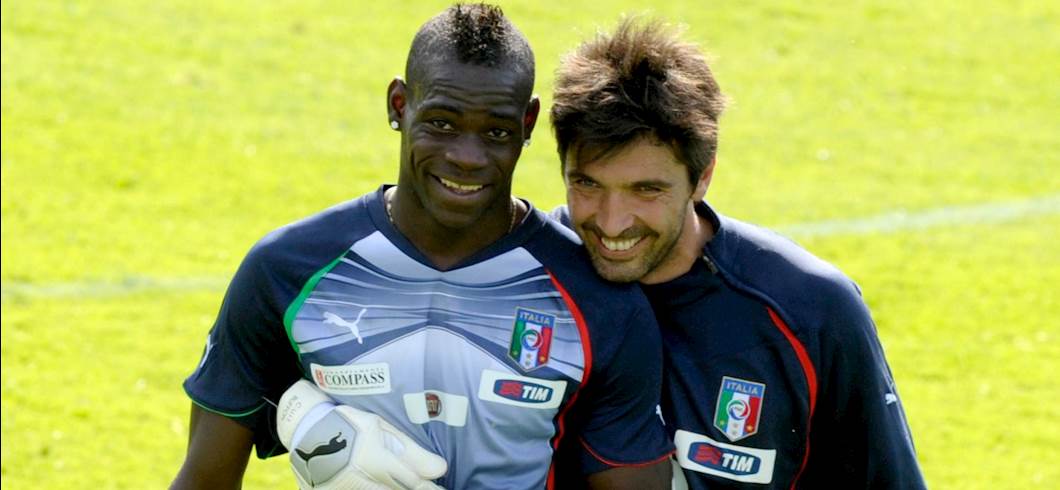 Copertina: Ecco l'Italia di Di Biagio. Nel 4-3-3 si riparte da Buffon, Chiellini, Balotelli e tanti giovani