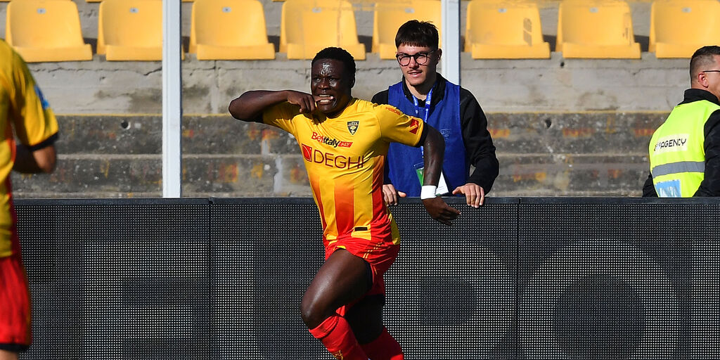 Copertina: UFFICIALE - Lecce, la FIGC blocca il transfer di Banda allo Swehly SC