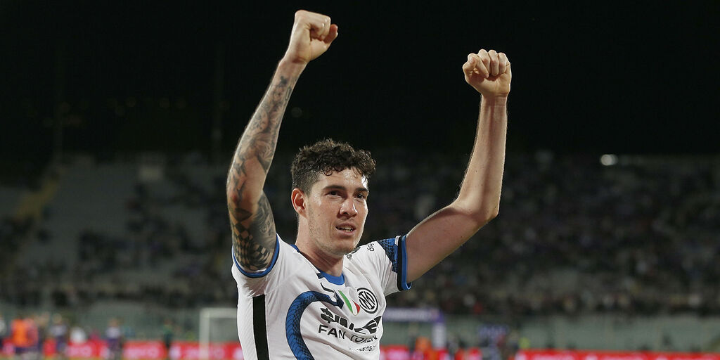 Copertina: Inter, Bastoni: "Non andrei mai al Milan, ecco perchè"