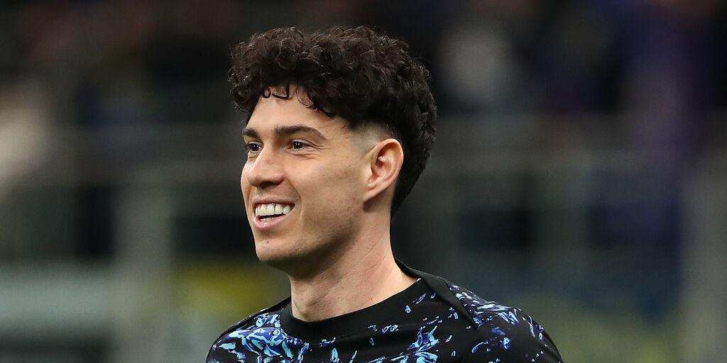 Copertina: Inter, Bastoni nella bufera: ecco perché non rischia la squalifica