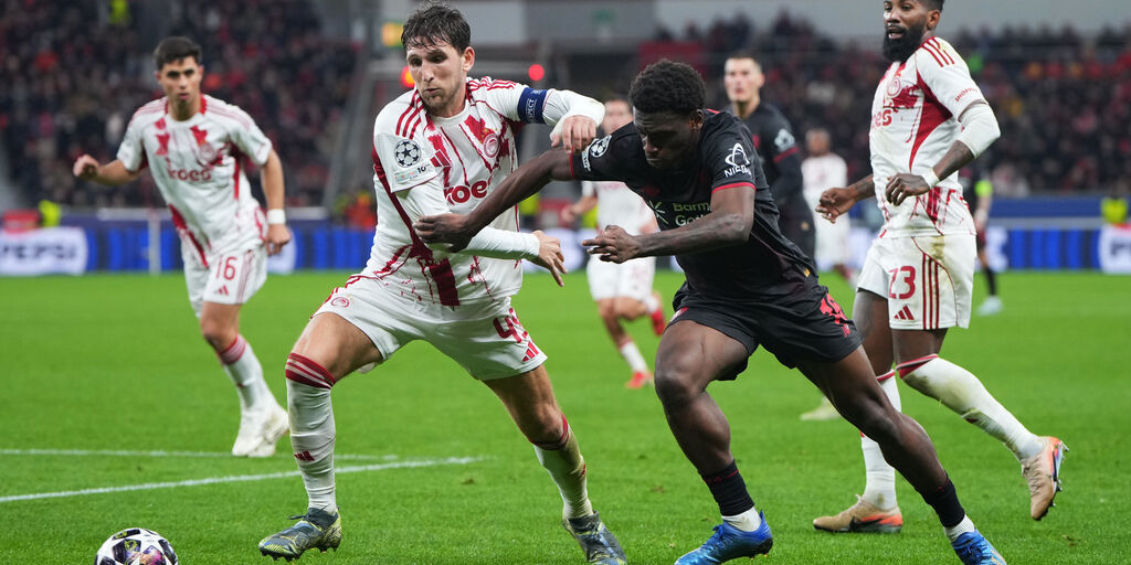 Copertina: L'Olympiacos non punge: lo 0-0 sorride al Bayer Leverkusen, i tedeschi superano i playoff
