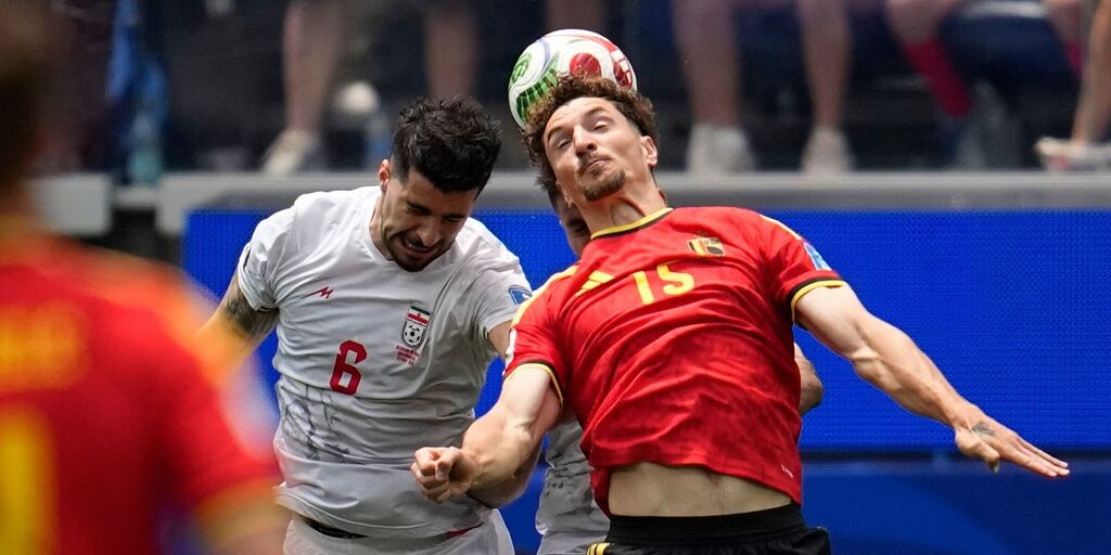Copertina: Il Belgio pareggia ancora, reti inviolate contro l'Iran e qualificazione a rischio