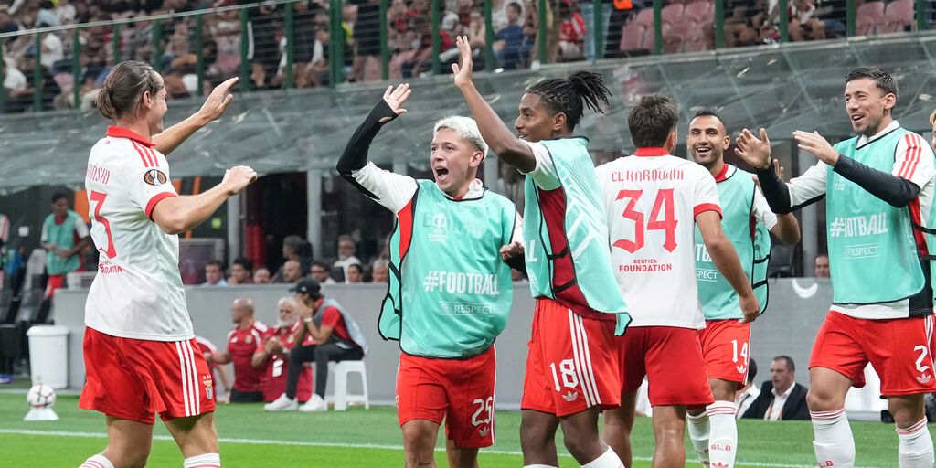 Il Milan stecca l'esordio in Europa League, il Benfica vince 2-0 a San Siro