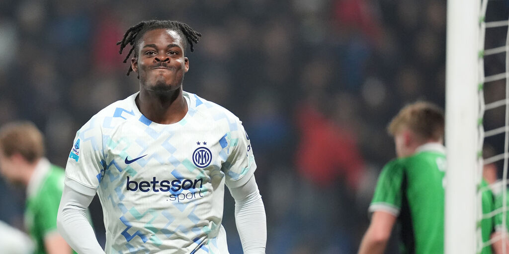 Copertina: Inter, a Como senza Bisseck: dubbio a sinistra per Chivu