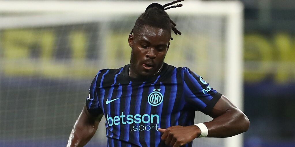 Copertina: Inter, Bisseck: "I miei esempi? Boateng e Thuram"