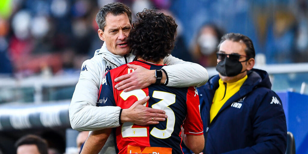 Copertina: Genoa, Blessin snobba Destro: ma senza di lui non si segna