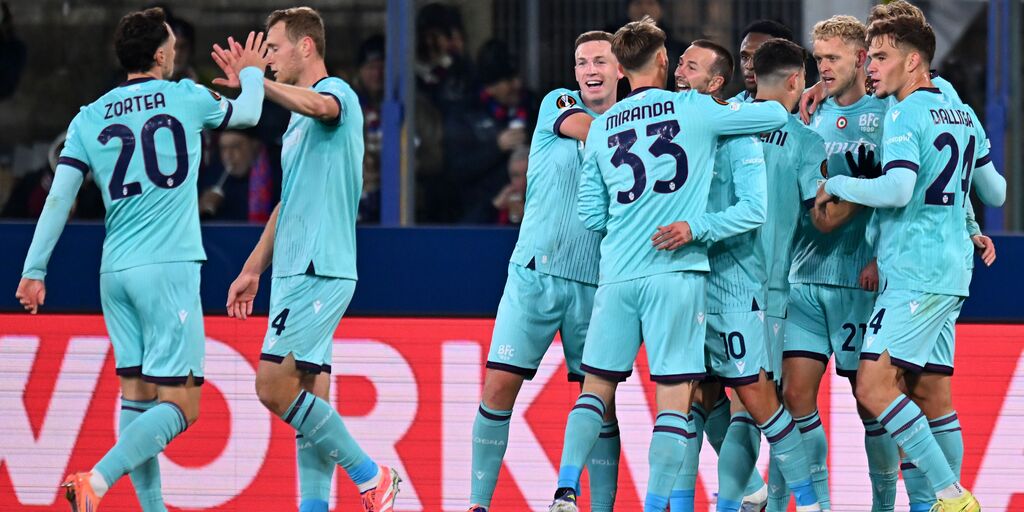 Copertina: Il Bologna passeggia sulle macerie del Salisburgo: poker e show al Dall'Ara