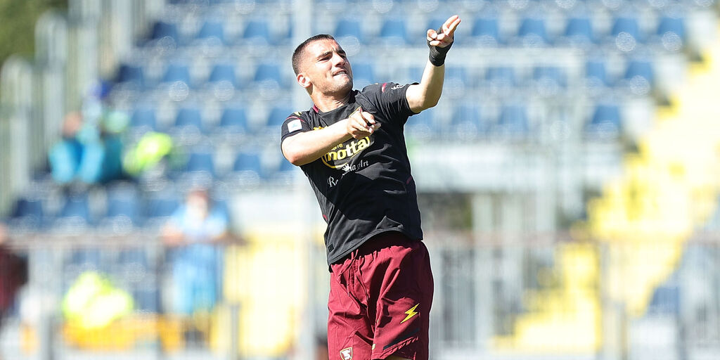 Copertina: Bonazzoli nella storia della Salernitana come Di Vaio, ma ancora non basta