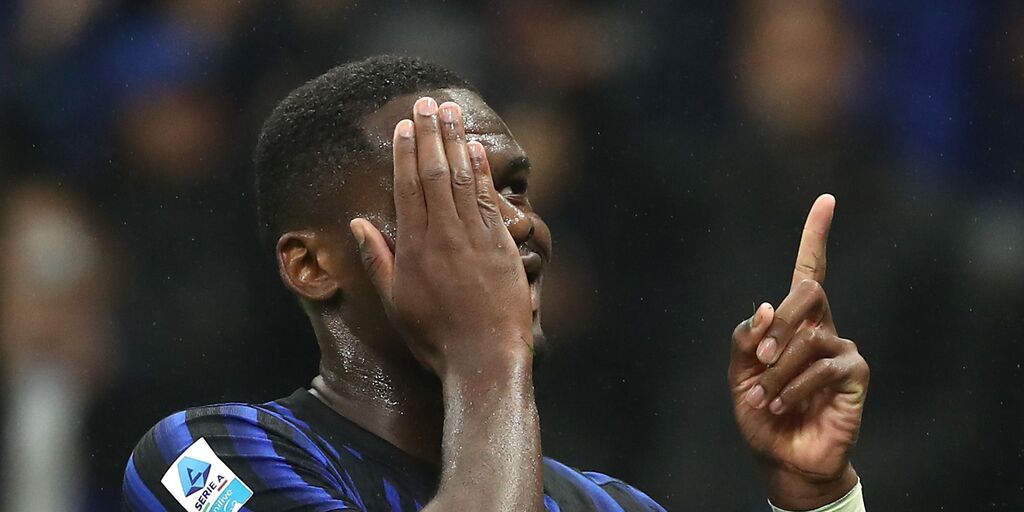 Copertina: Inter, Thuram ancora out: le scelte di Chivu in attacco