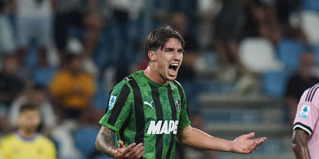 Copertina: Bowie: "Al Sassuolo mi hanno fatto sentire importante, Aquilani ha ottime idee"
