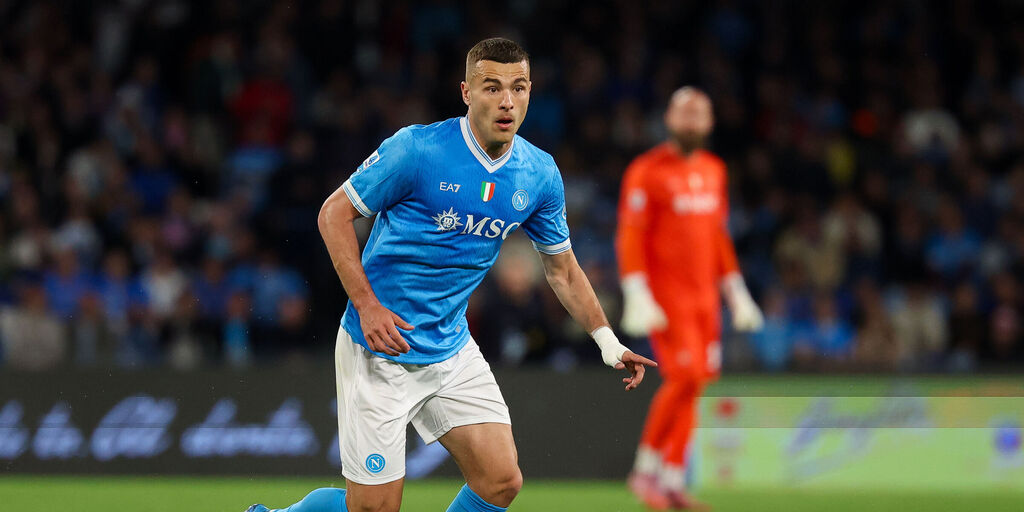 Copertina: Napoli, Buongiorno non va in ritiro: il comunicato del club