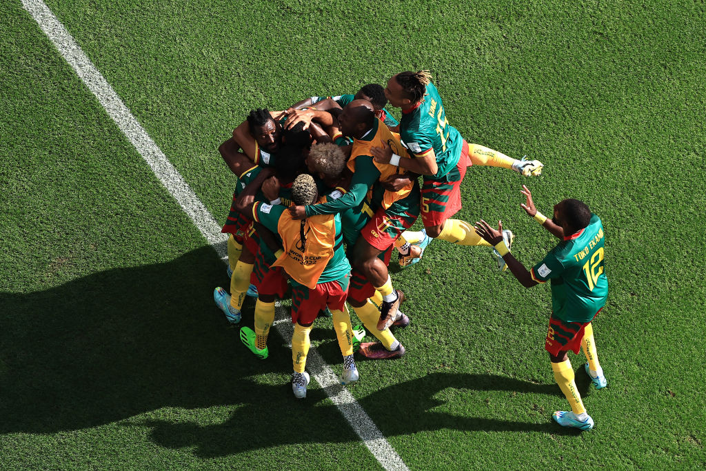 Immagini che puoi sentire: la gioia del Camerun per il gol di Castelletto ed il momentaneo vantaggio (Getty Images)