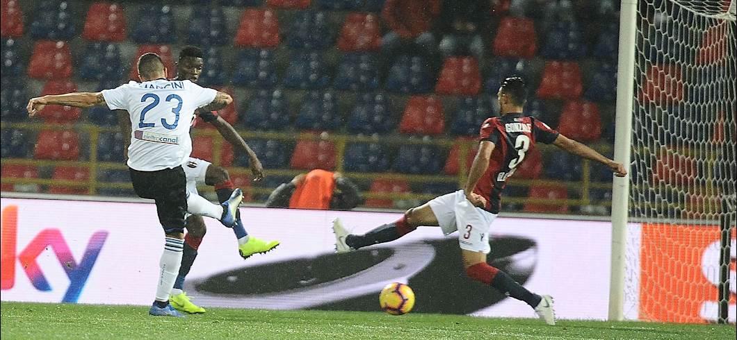 Copertina: Zapata trasforma l'Atalanta: vittoria in rimonta a Bologna 1-2