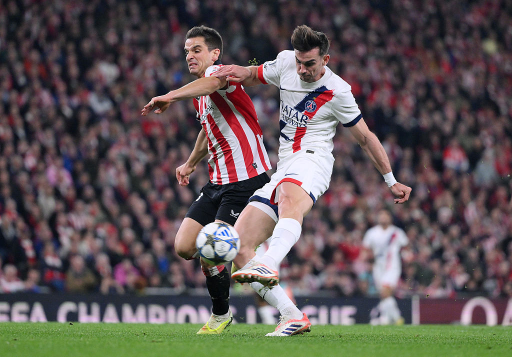 Un duello di gioco durante Athletic Bilbao-PSG (Getty Images)