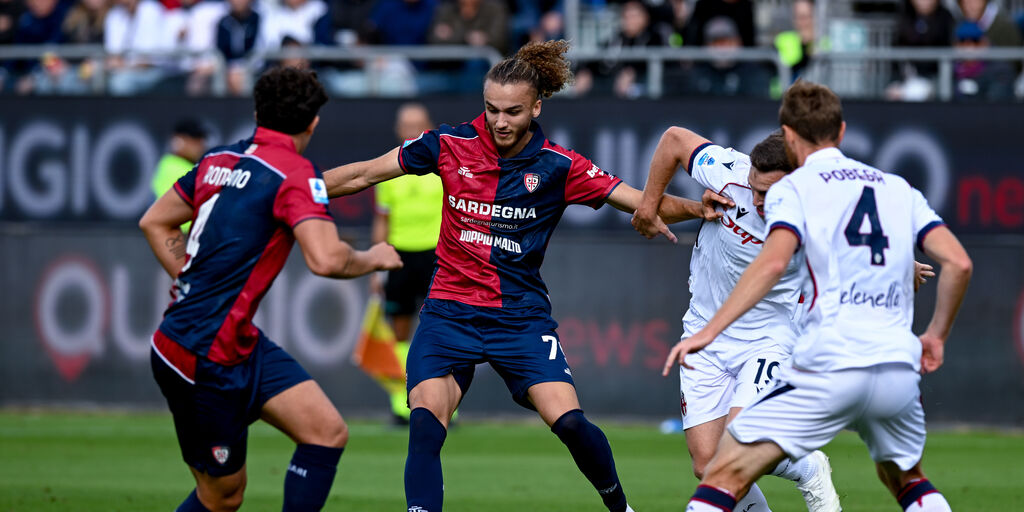 Il Cagliari si è sciolto: 0-2 Bologna, secondo KO di fila per Pisacane