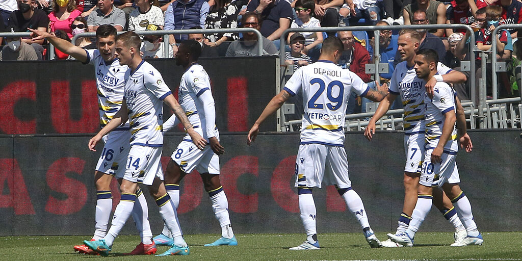 Copertina: Cagliari-Verona 1-2: cronaca, tabellino e voti del fantacalcio
