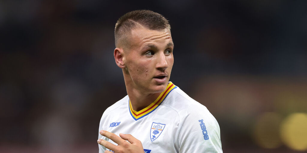 Copertina: Lecce, cambio precauzionale per Camarda in U21: le sue condizioni