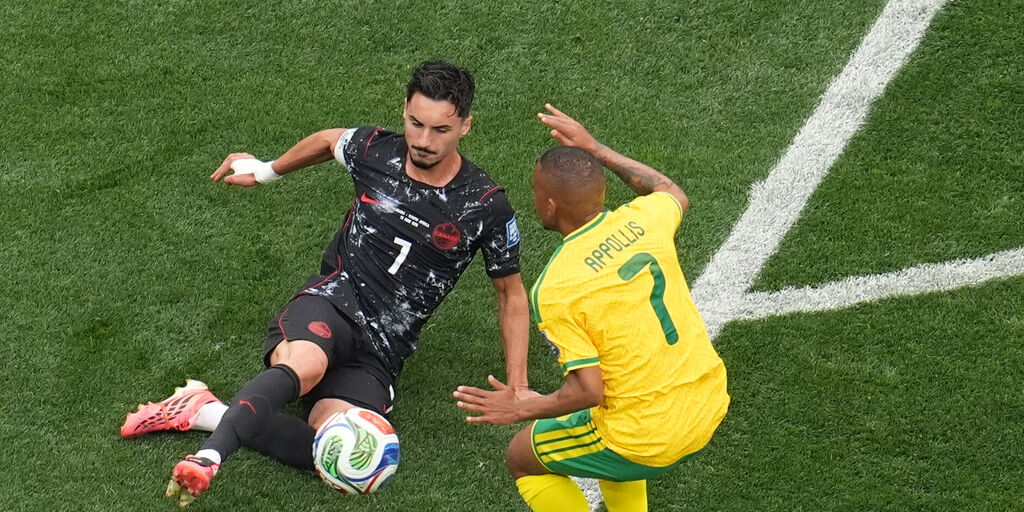 Copertina: Eustaquio al 92', il Canada c'è! Battuto di misura il Sudafrica, padroni di casa agli ottavi