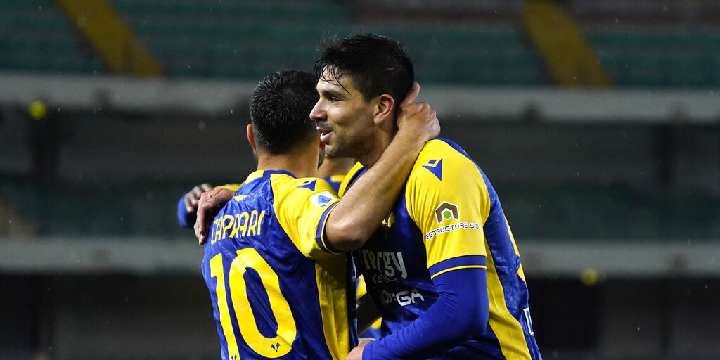 Copertina: Verona, partenze in attacco. Caprari a Monza, Simeone a Napoli?