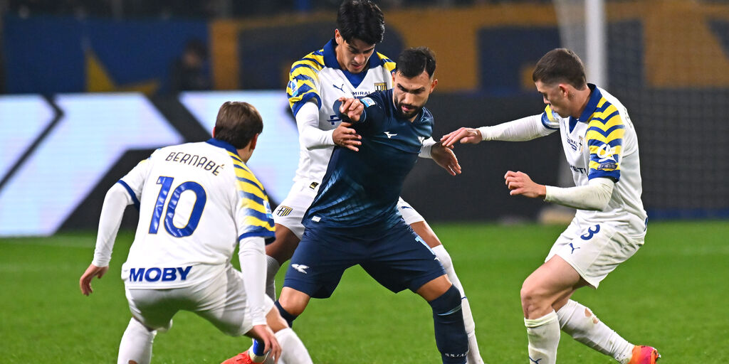 Copertina: Clamoroso Lazio: batte il Parma in nove uomini, decide Noslin