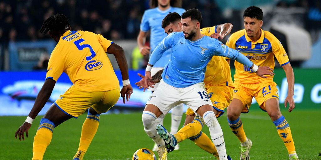 Copertina: Isaksen e Castellanos: la Lazio ribalta il Frosinone, 3-1